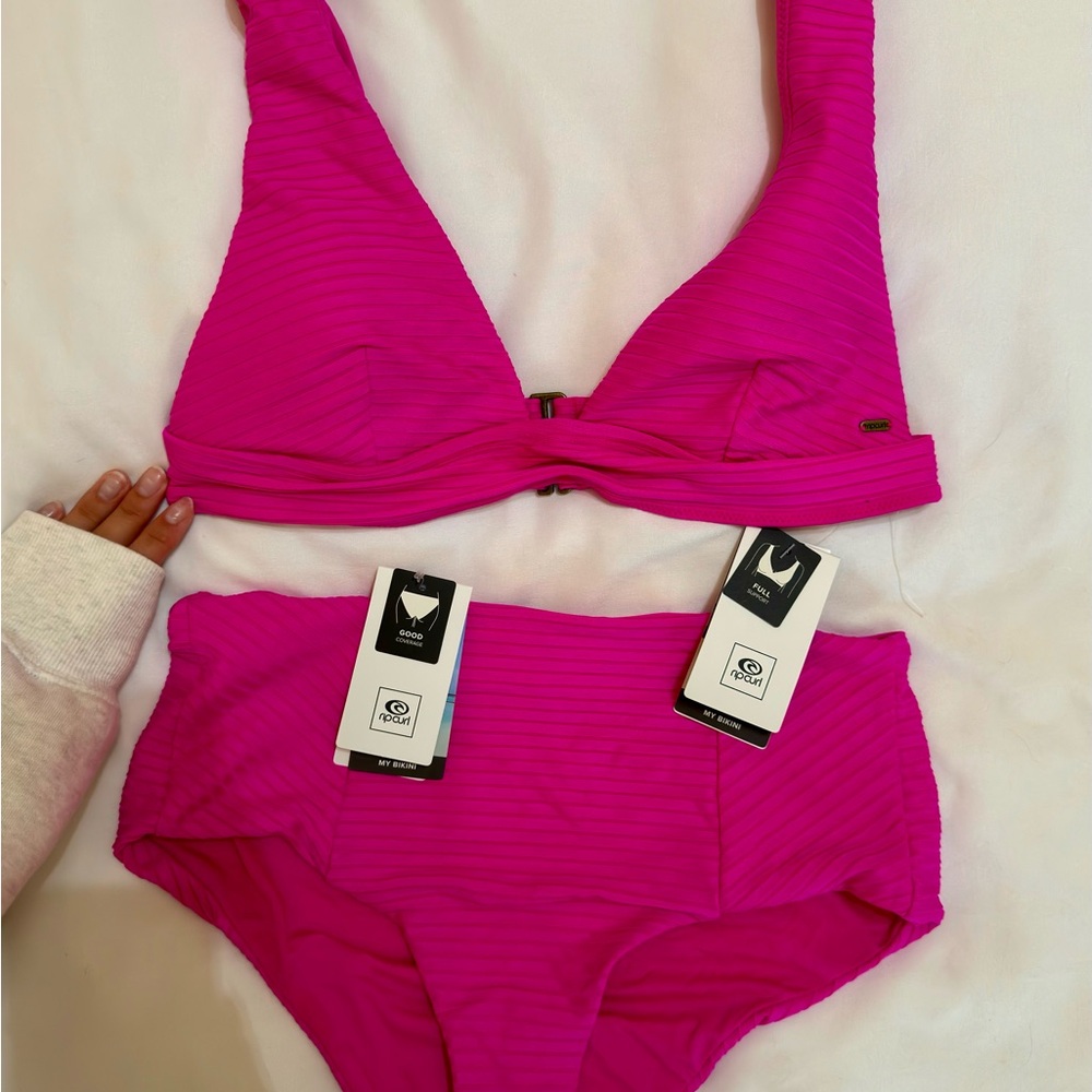 WITH TAGS - Ripcurl Pink Bikini Set